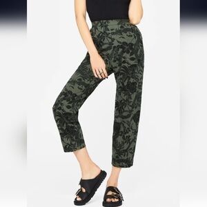 NWT Bashe Soft Tapered Trousers